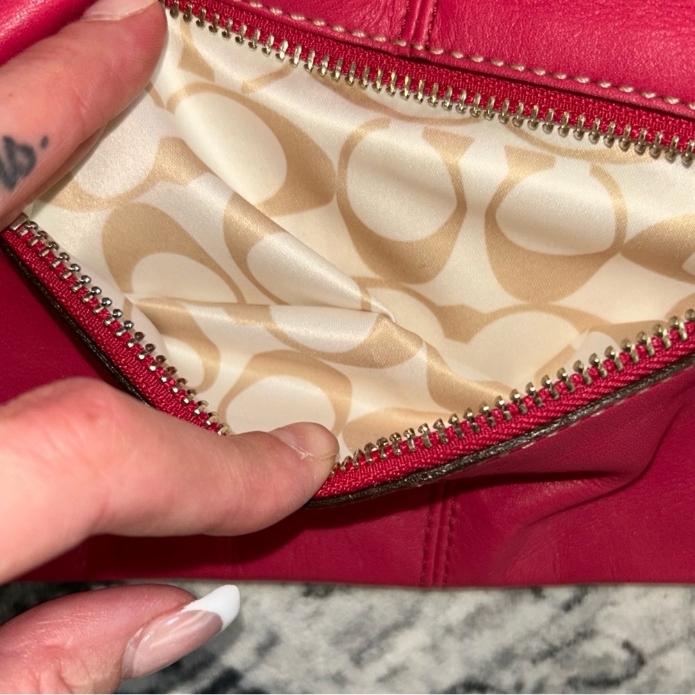Coach Vibrant Pink Leather Clutch RARE y2k - Picture 5 of 5